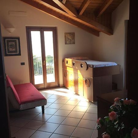 Ferienwohnung Apartment Laveno-Mombello Kültér fotó