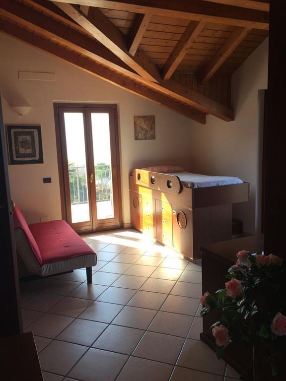 Ferienwohnung Apartment Laveno-Mombello Kültér fotó