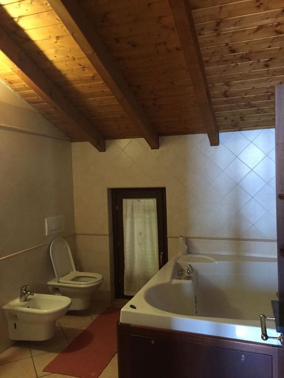 Ferienwohnung Apartment Laveno-Mombello Kültér fotó